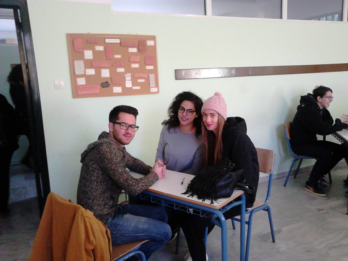 01-10 Διπλή πρωτιά διαγωνισμού Think_So Λυκ. 01-10 Διπλή πρωτιά διαγωνισμού Think_So Λυκ.